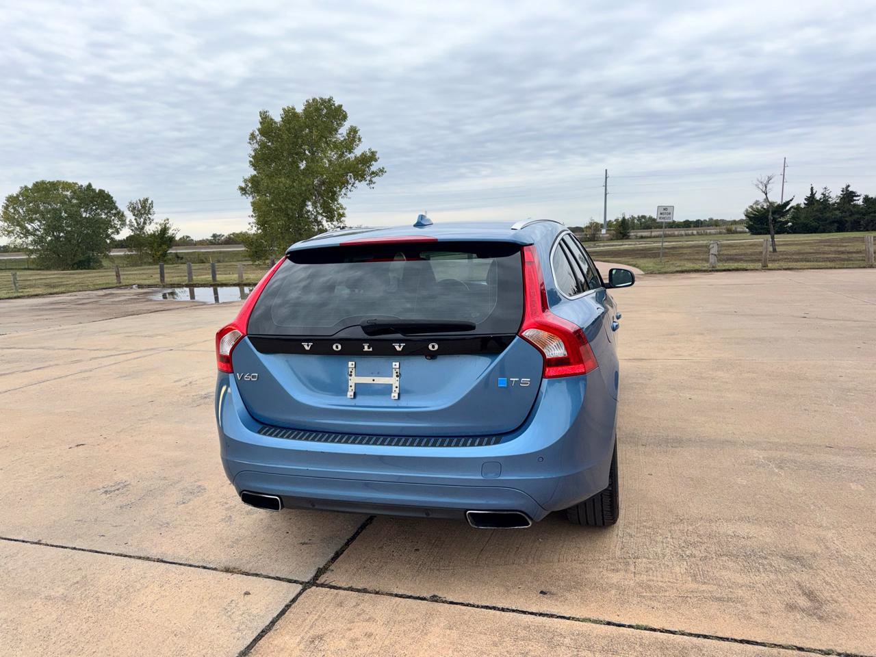 Used 2015 Volvo V60 T5 Platinum image 29