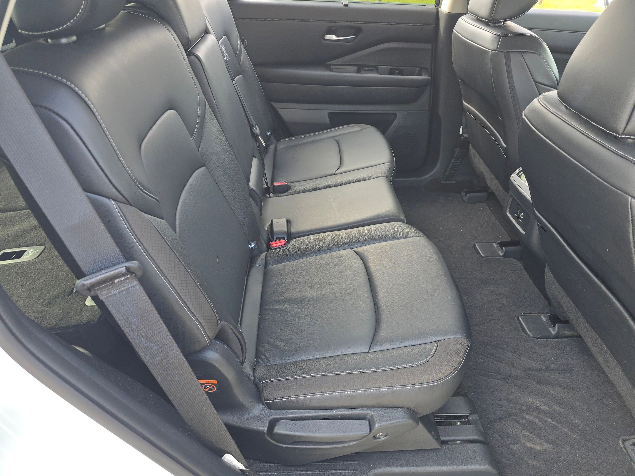 Used 2024 Nissan Pathfinder SL image 28