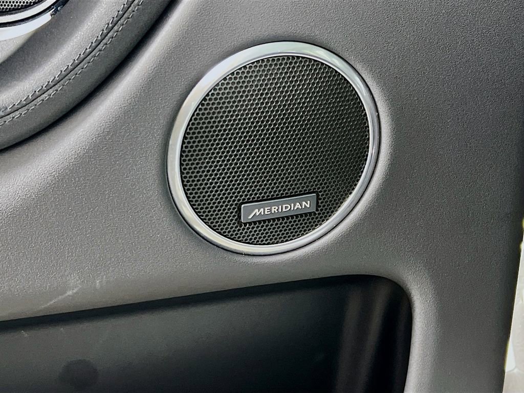 Certified 2025 Land Rover Discovery Sport S image 19