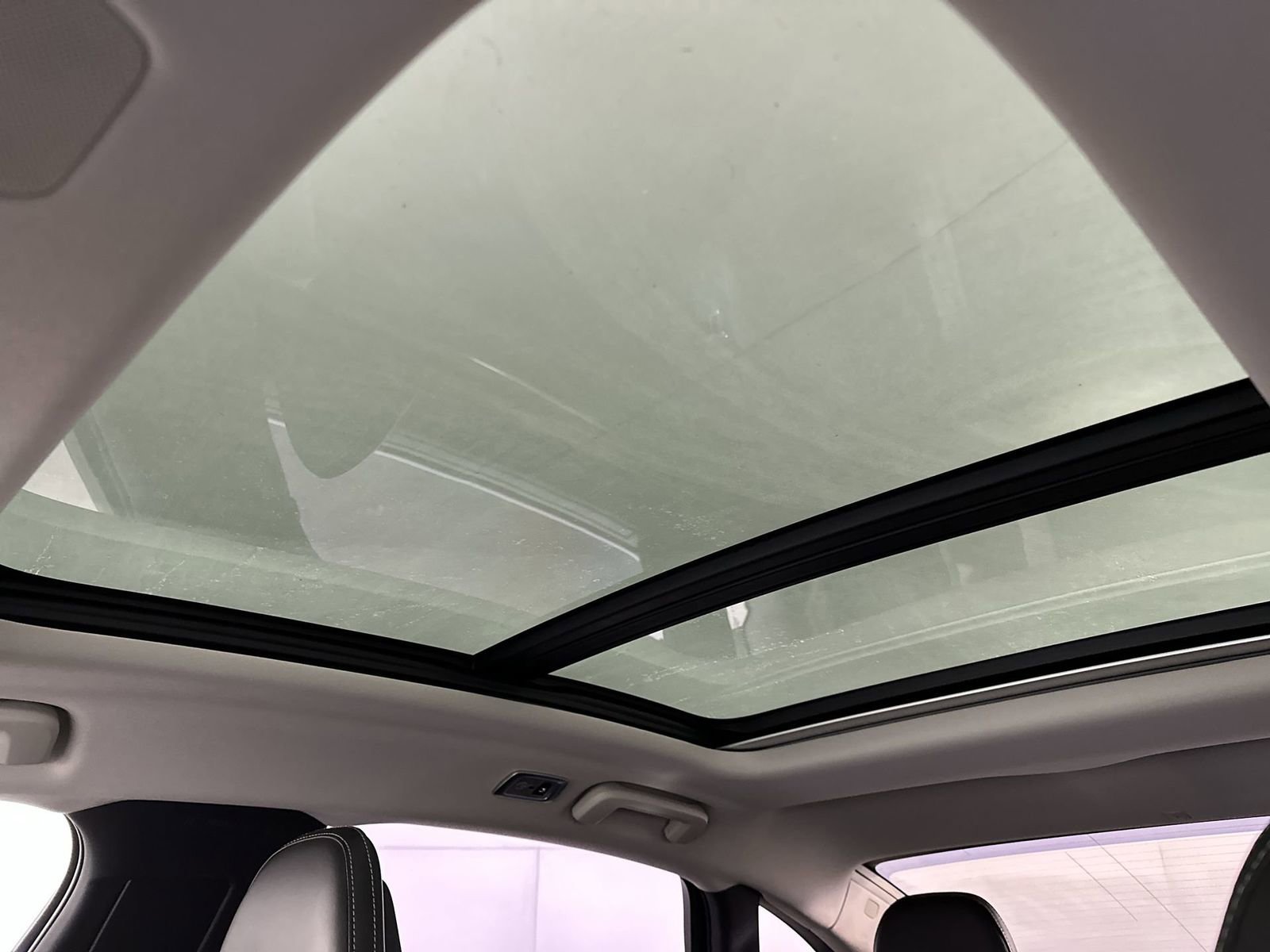 Used 2018 Volvo S90 T6 Inscription image 26