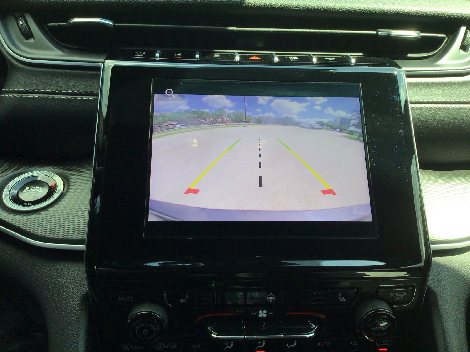 Used 2025 Jeep Grand Cherokee L Laredo RWD image 4