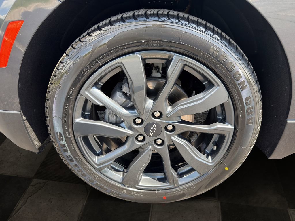 Certified 2022 Chevrolet Equinox RS w/ RS Leather Package FWD image 9