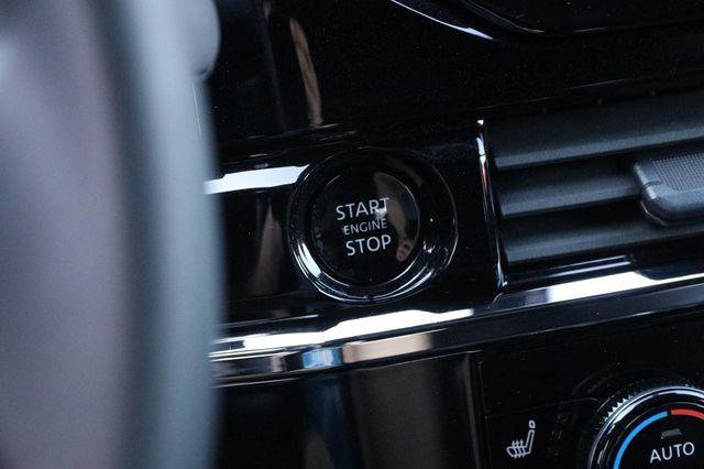 Used 2025 Nissan Pathfinder Rock Creek image 17