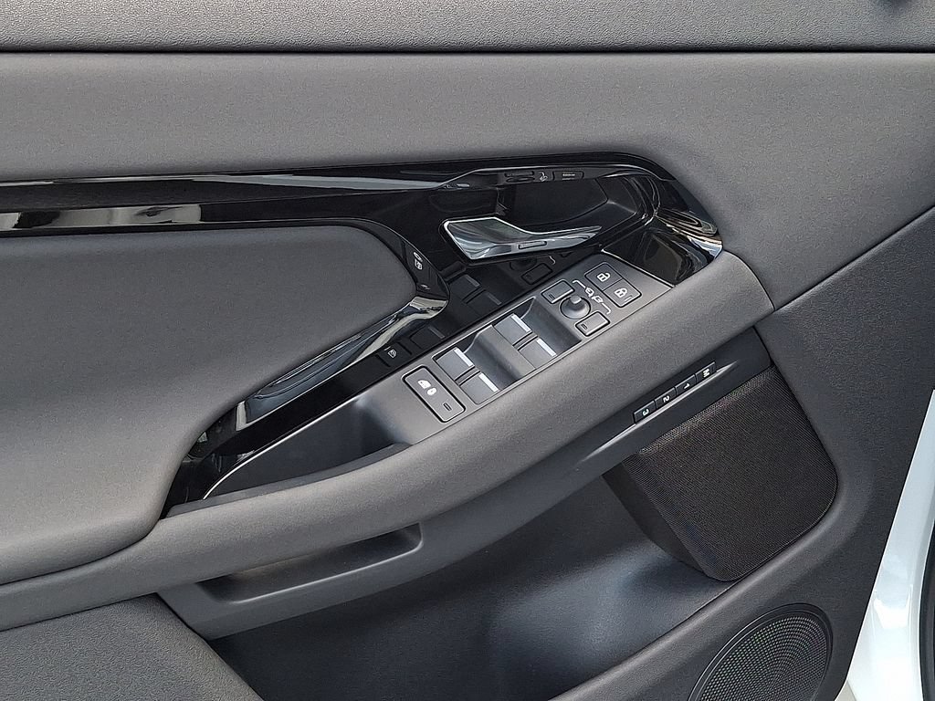 New 2026 Land Rover Range Rover Evoque Hoxton AWD/4WD image 8