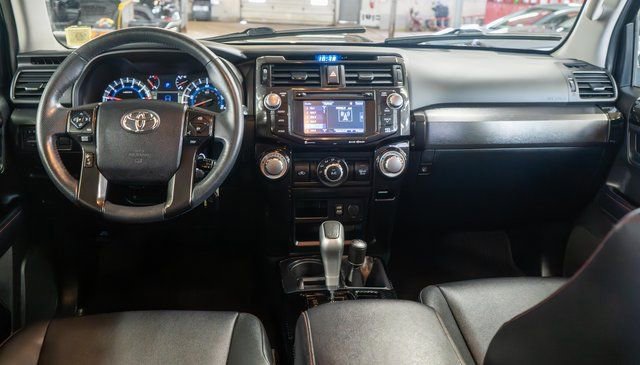 Used 2019 Toyota 4Runner TRD Off-Road Premium AWD/4WD image 15