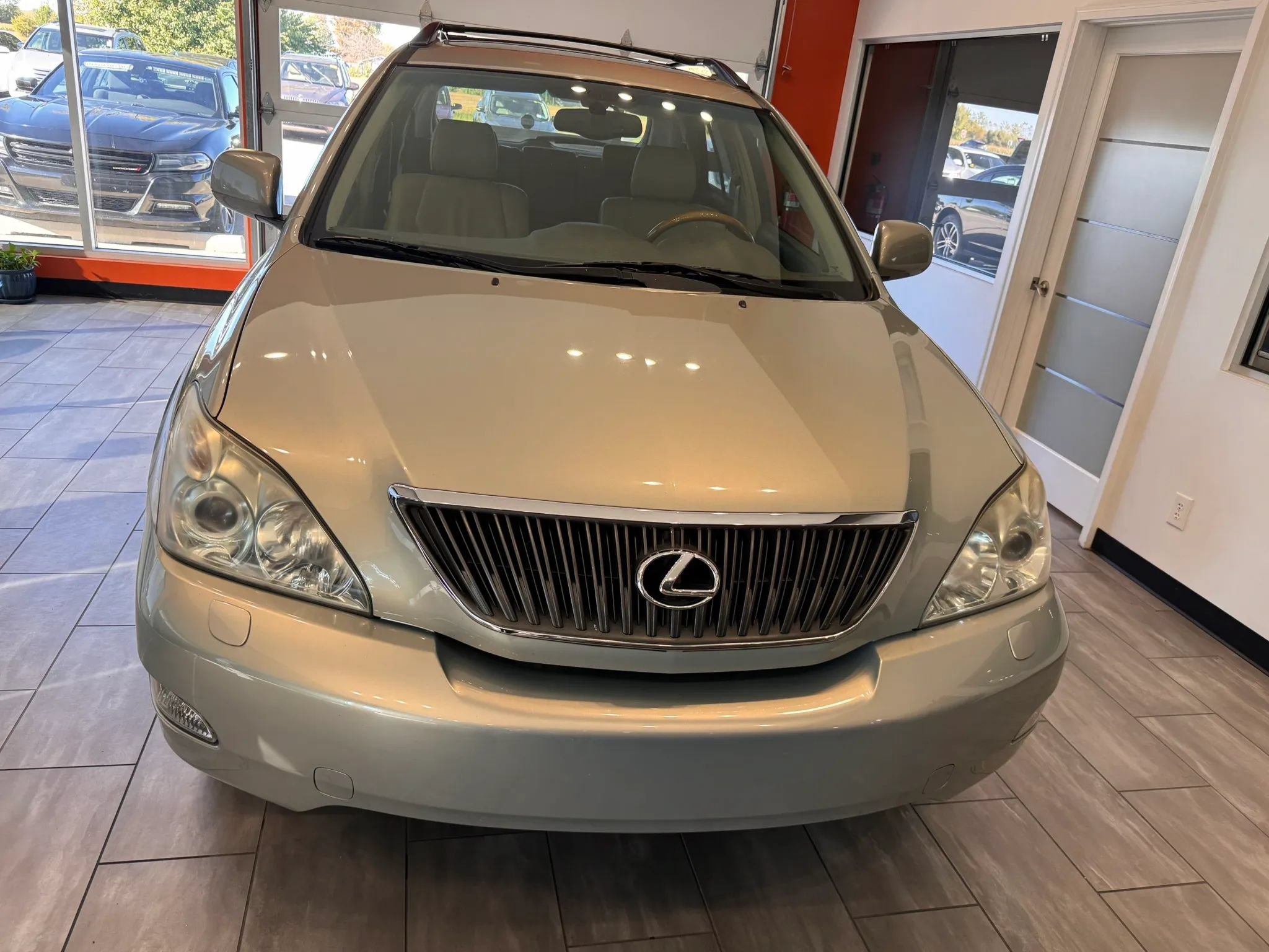 Used 2004 Lexus RX 330 w/ Premium Plus Pkg FWD image 5