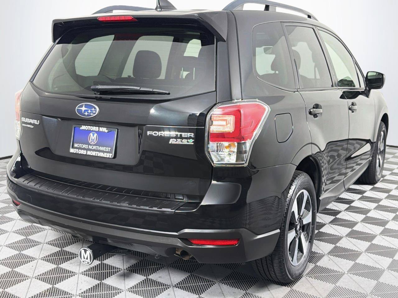 Used 2017 Subaru Forester 2.5i Premium AWD/4WD image 25