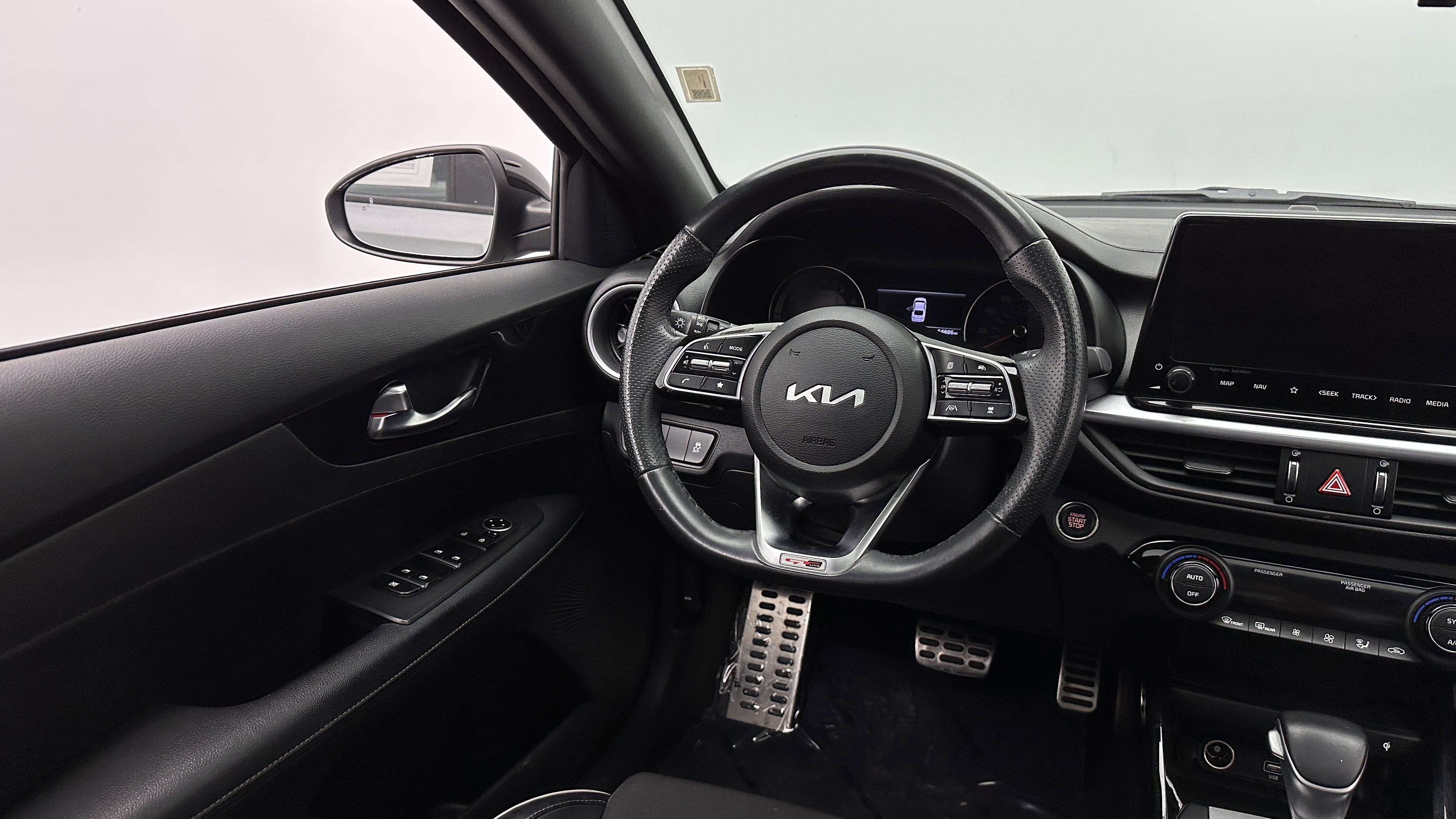 Used 2023 Kia Forte GT-Line w/ GT-Line Premium Package FWD image 27