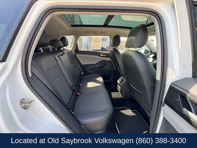 Certified 2023 Volkswagen Taos SE w/ Panoramic Sunroof Package image 19