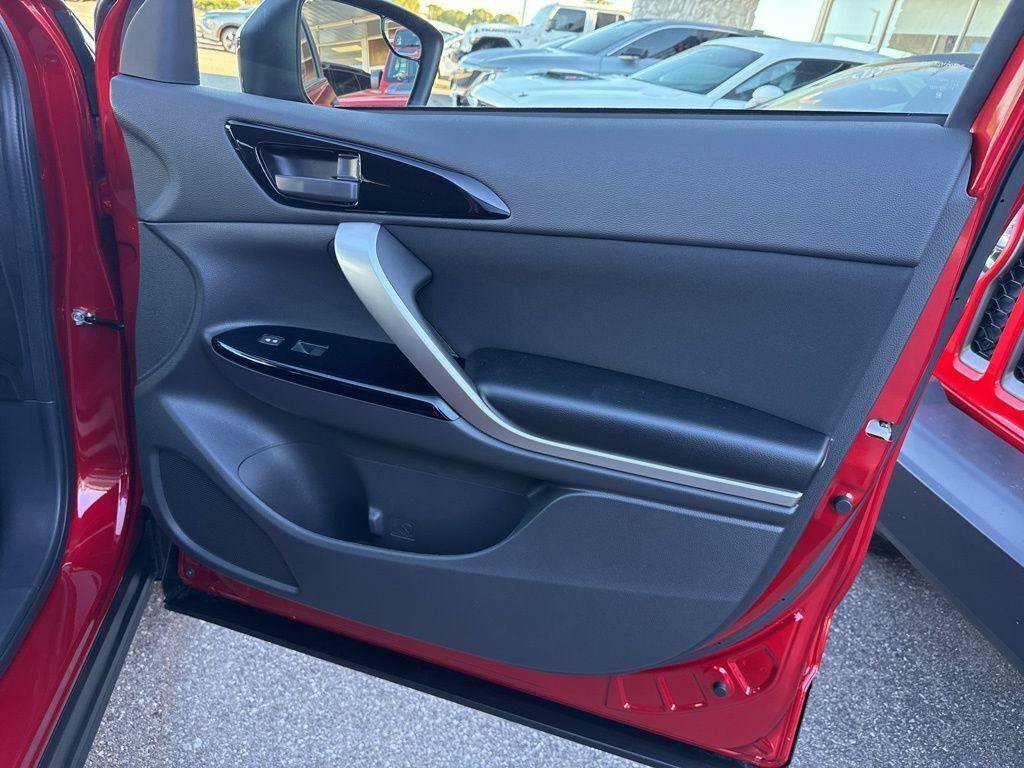 New 2026 Mitsubishi Eclipse Cross LE AWD/4WD image 32