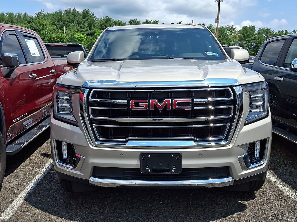 Certified 2021 GMC Yukon SLT w/ SLT Premium Package AWD/4WD image 2