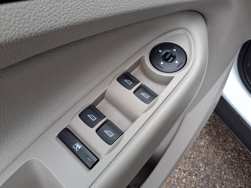 Used 2016 Ford Escape SE w/ Equipment Group 201A image 15