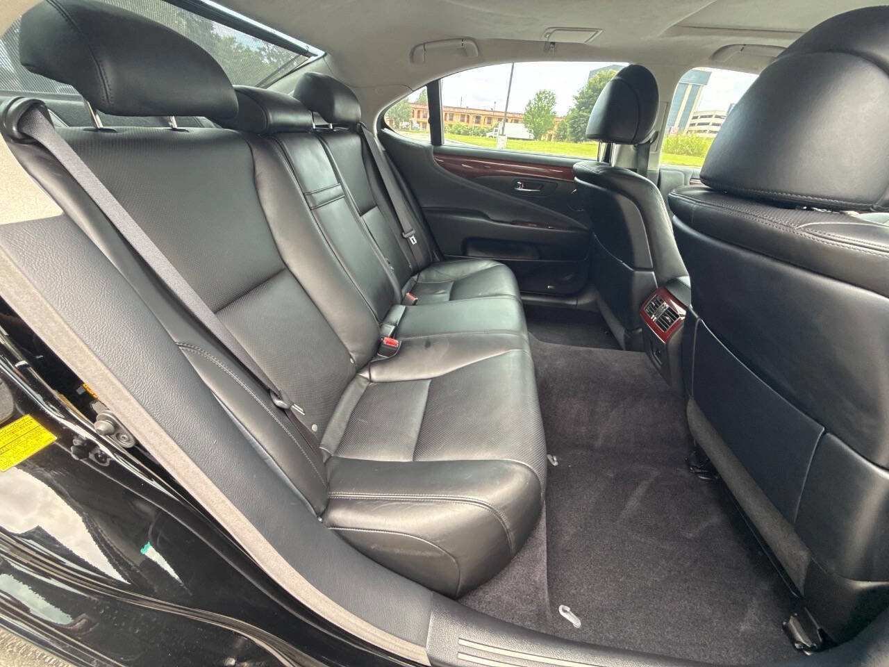 Used 2010 Lexus LS 460 L RWD image 40