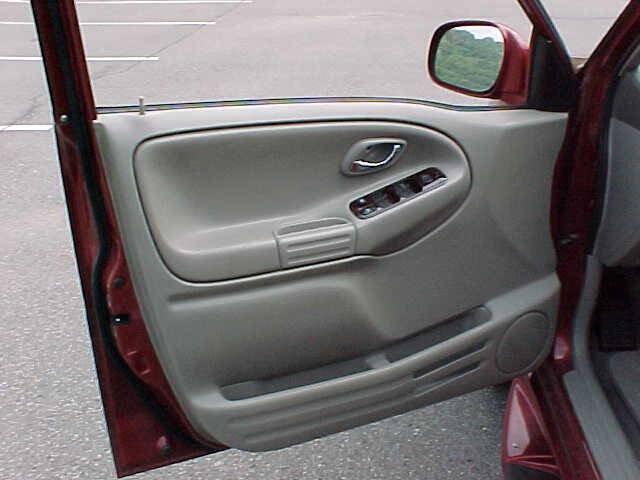 Used 2005 Suzuki XL7 4WD image 50