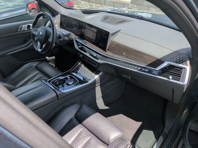 Used 2025 BMW X5 xDrive50e AWD/4WD image 28