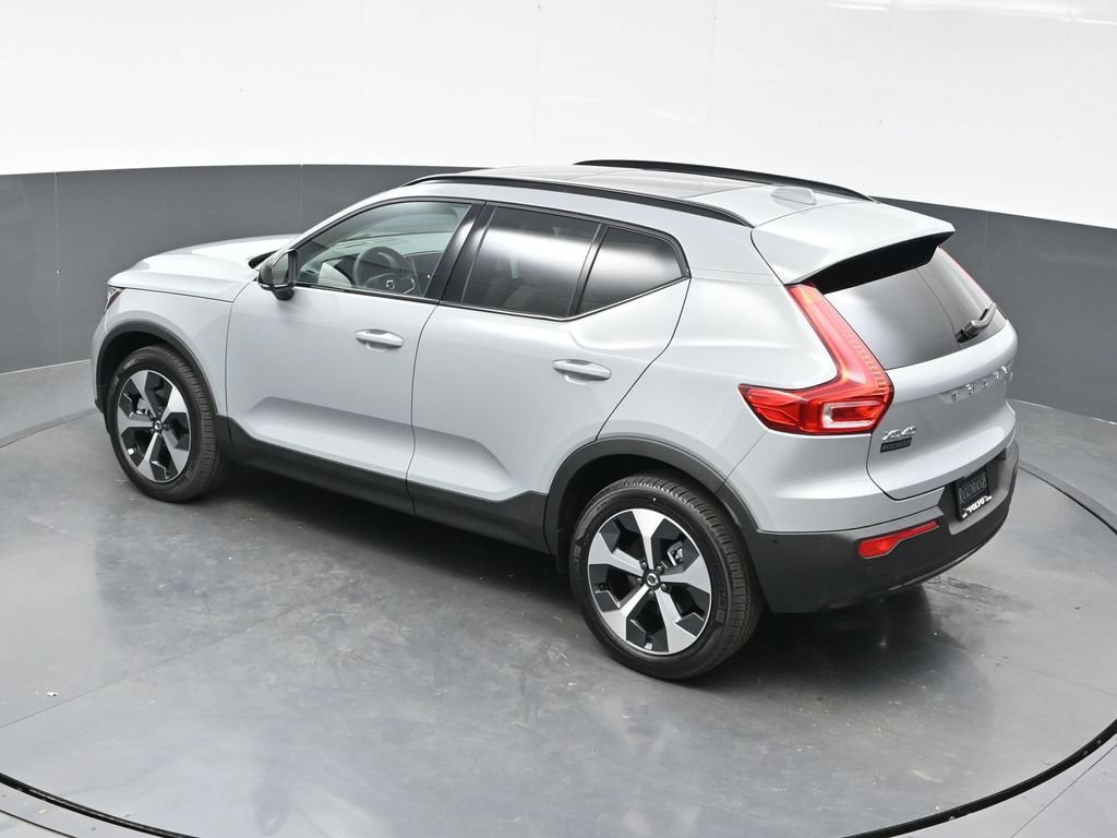 New 2026 Volvo XC40 B5 Plus w/ Protection Package Premier AWD/4WD image 37