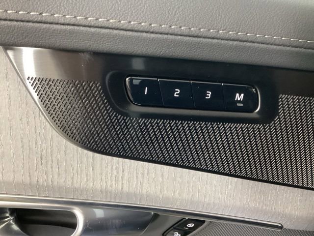 New 2026 Volvo XC90 B6 Ultra w/ Protection Package image 18