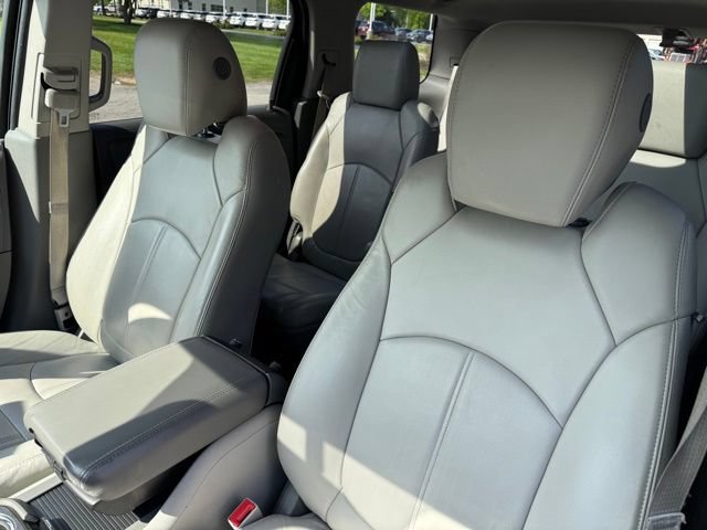 Used 2015 GMC Acadia SLT AWD/4WD image 19