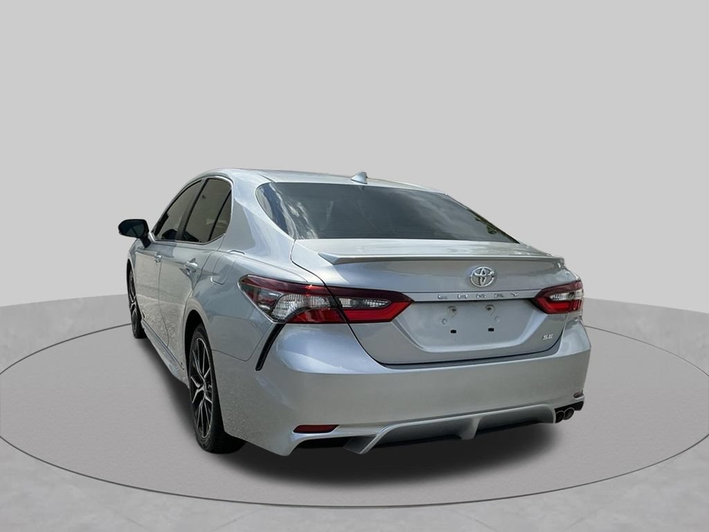 Used 2024 Toyota Camry SE w/ Cold Weather Package FWD image 8