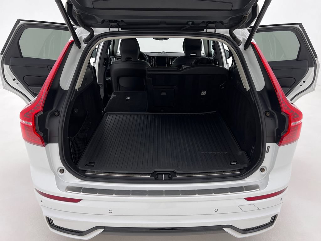 Used 2023 Volvo XC60 B6 Ultimate AWD/4WD image 25