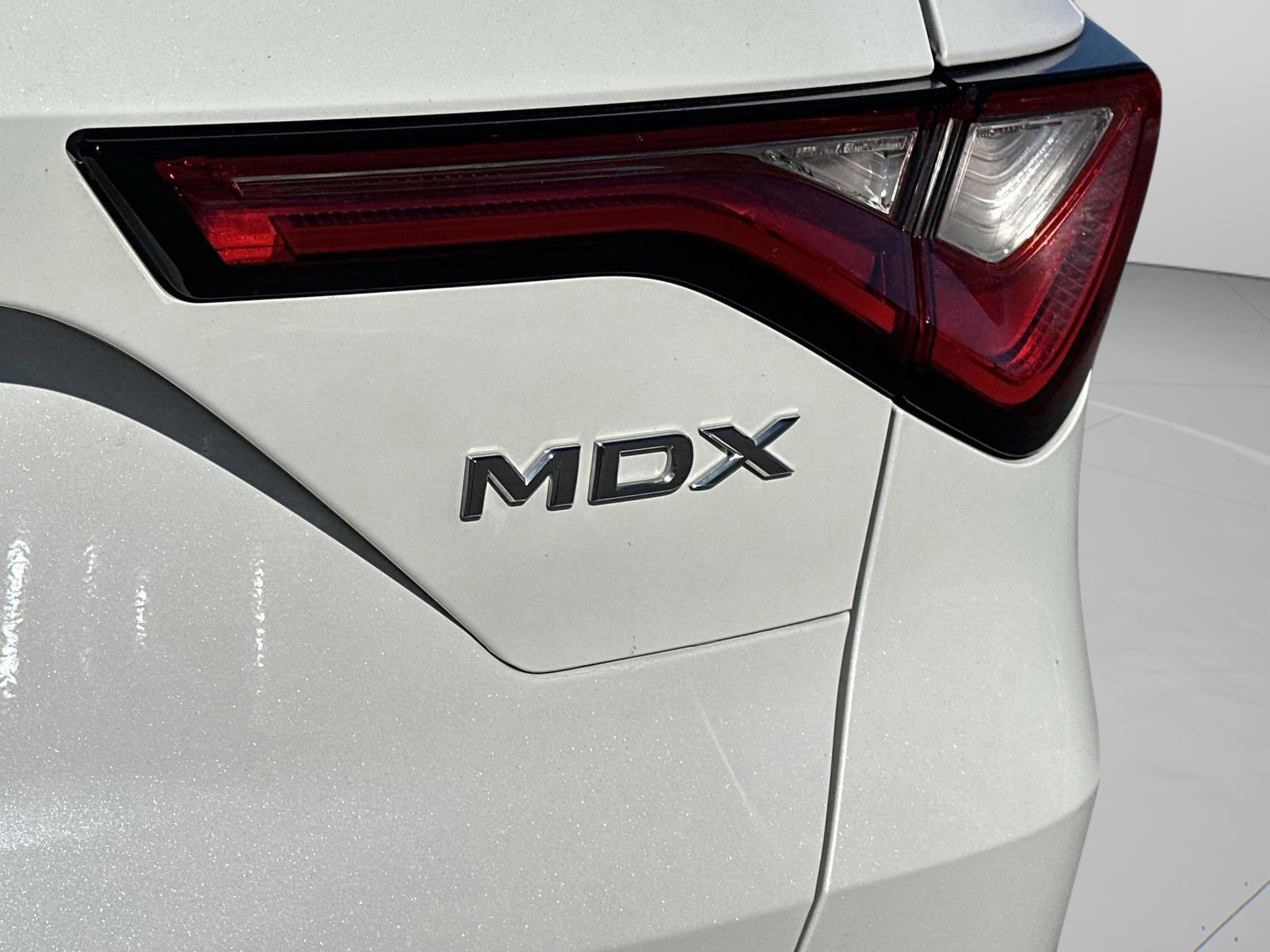 Used 2023 Acura MDX FWD image 32