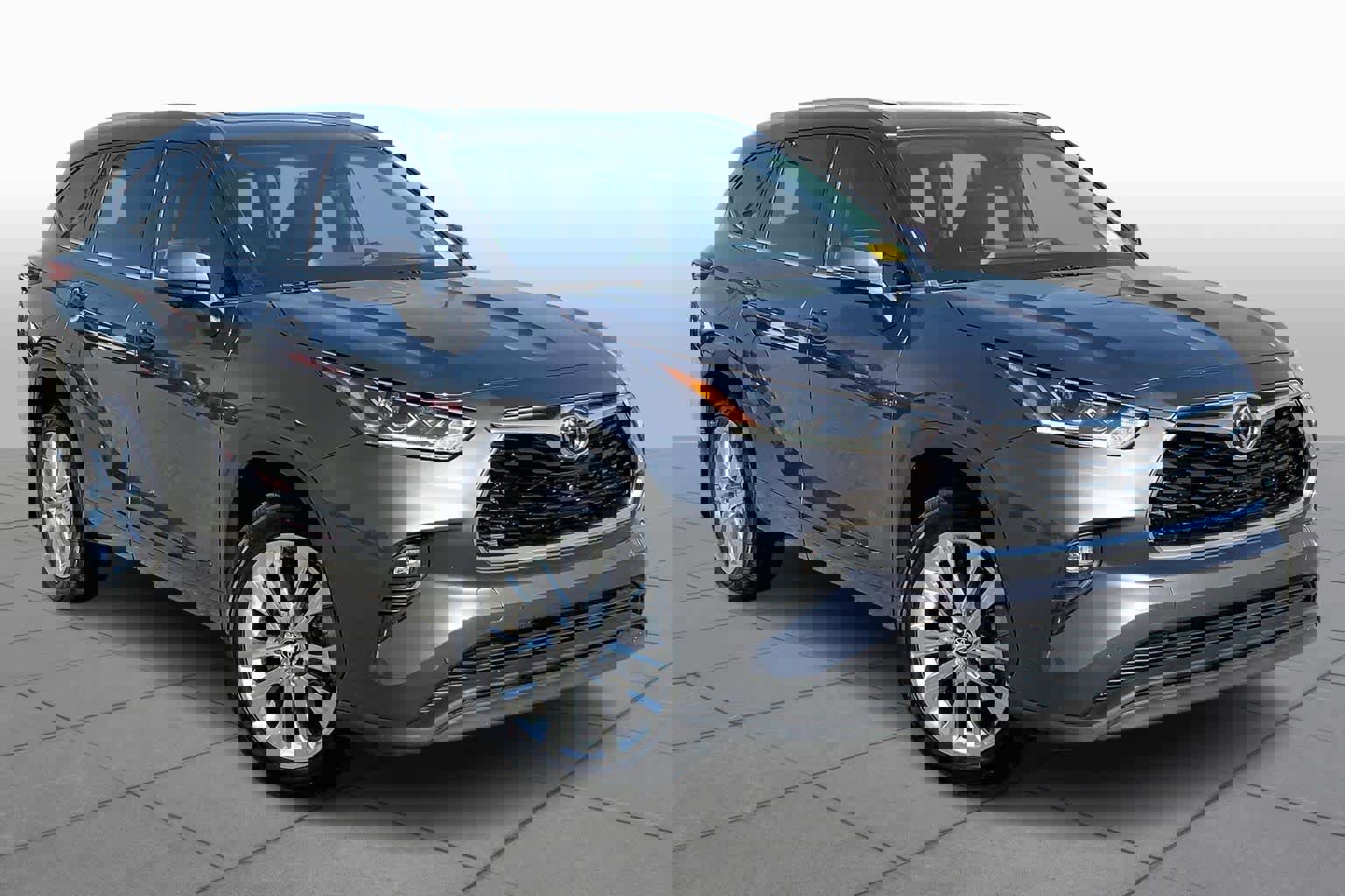 Used 2023 Toyota Highlander Limited image 3