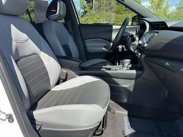 Used 2023 Nissan Kicks SR w/ SR Premium Package FWD image 9