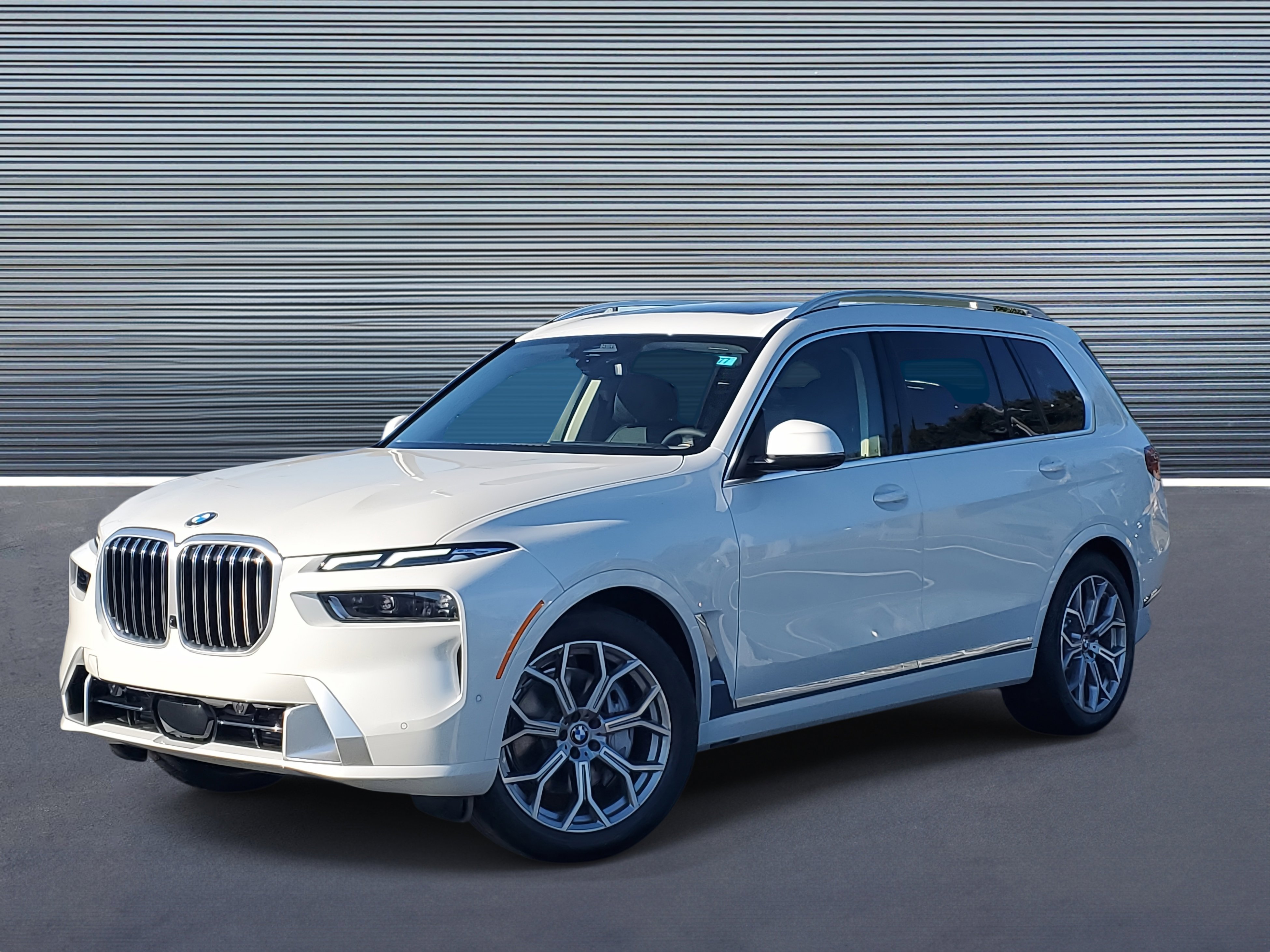 New 2026 BMW X7 xDrive40i w/ Premium Package