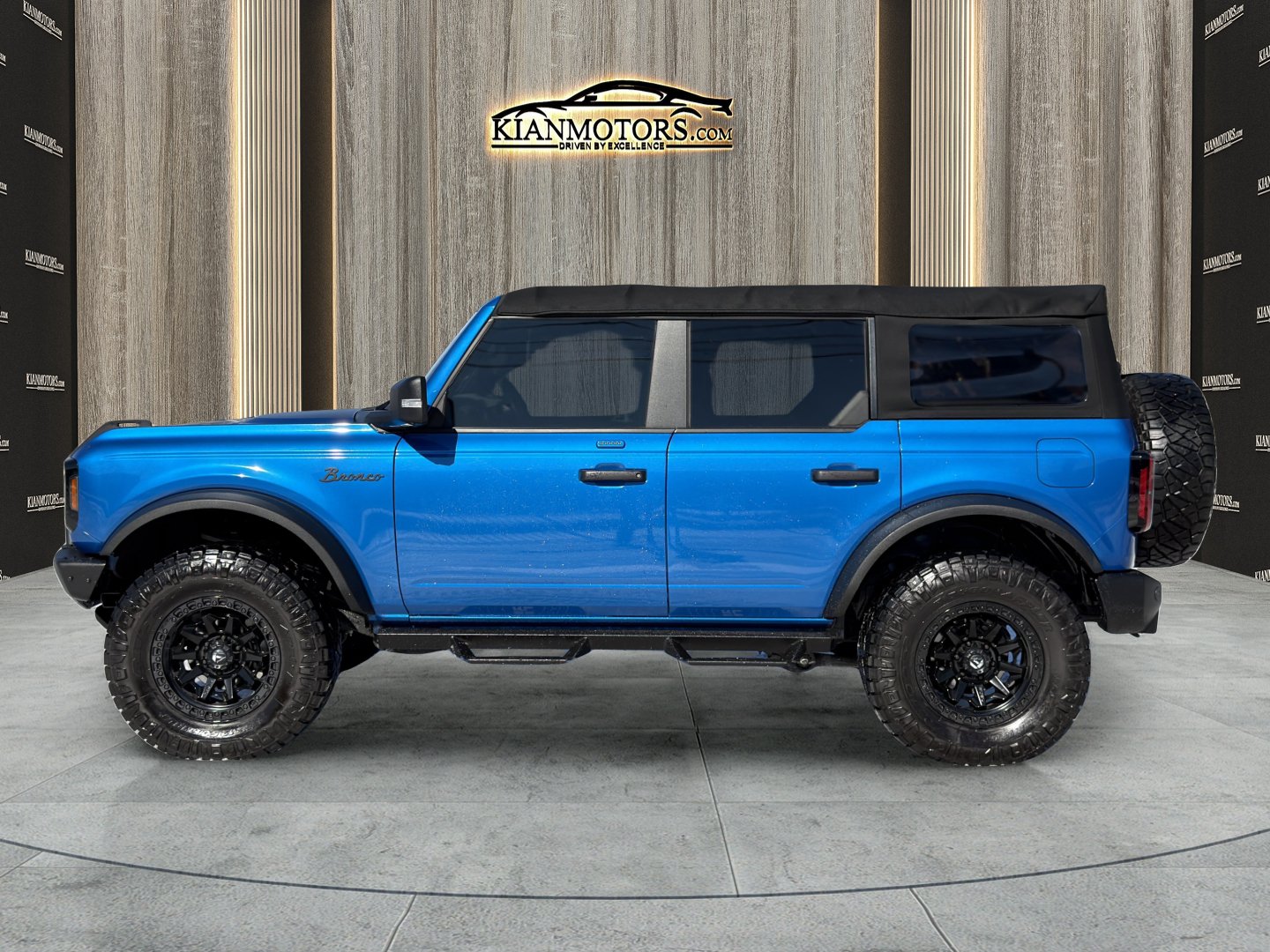 Used 2022 Ford Bronco Wildtrak AWD/4WD image 11