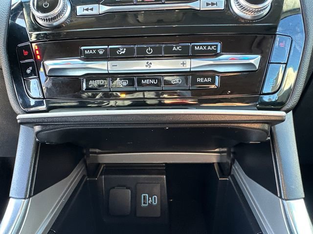 Used 2022 Ford Explorer Limited w/ Limited Technology Package image 34