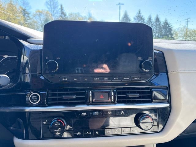 Used 2023 Nissan Pathfinder SL AWD/4WD image 8