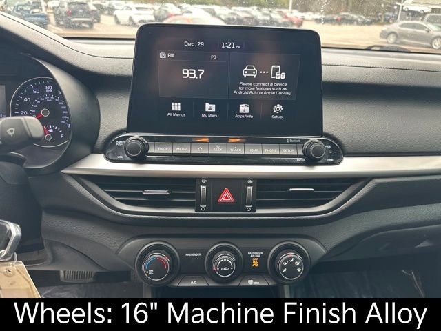 Certified 2020 Kia Forte LXS image 13