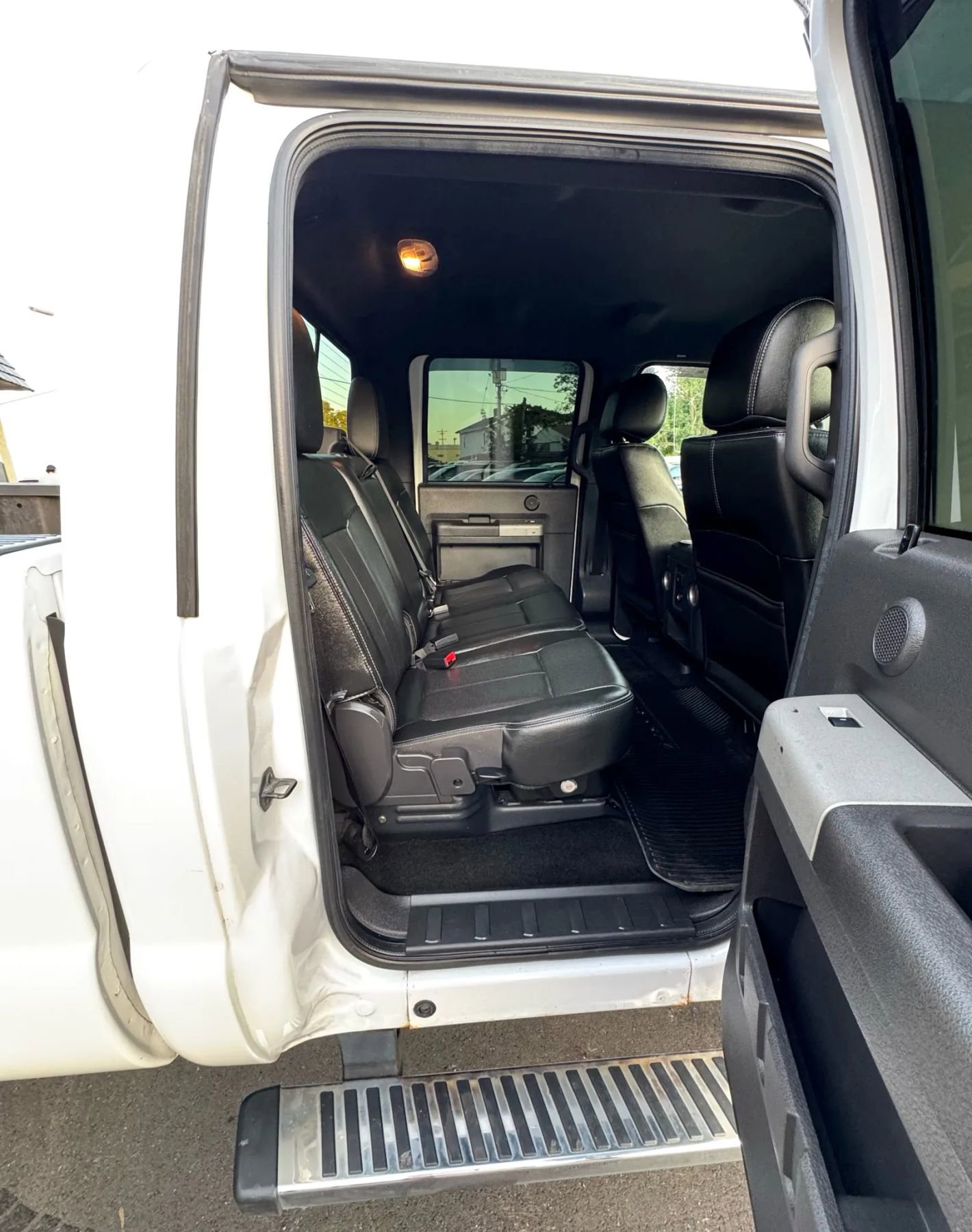 Used 2013 Ford F350 Lariat w/ Chrome Pkg image 10