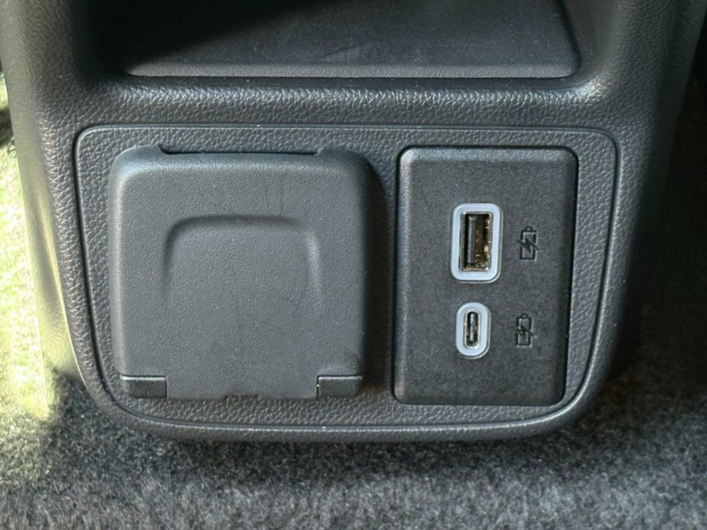 Used 2025 Chevrolet TrailBlazer RS w/ Convenience Package image 5