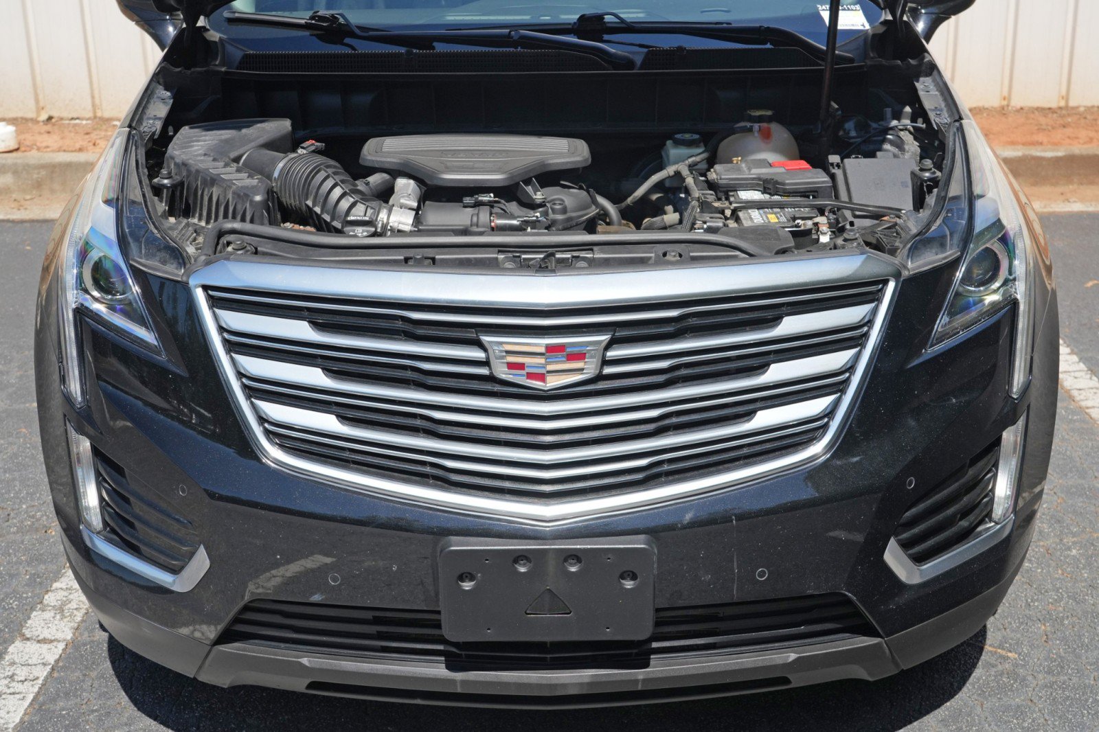 Used 2017 Cadillac XT5 Luxury w/ Driver Awareness Package FWD image 7