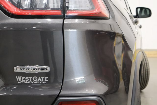Used 2021 Jeep Cherokee Latitude Lux w/ Comfort/Convenience Group AWD/4WD image 45