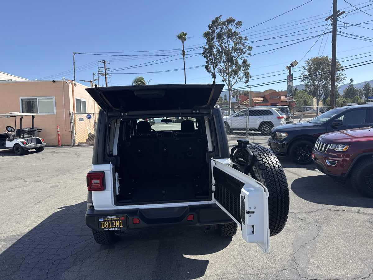 Used 2018 Jeep Wrangler Unlimited Sport S AWD/4WD image 12