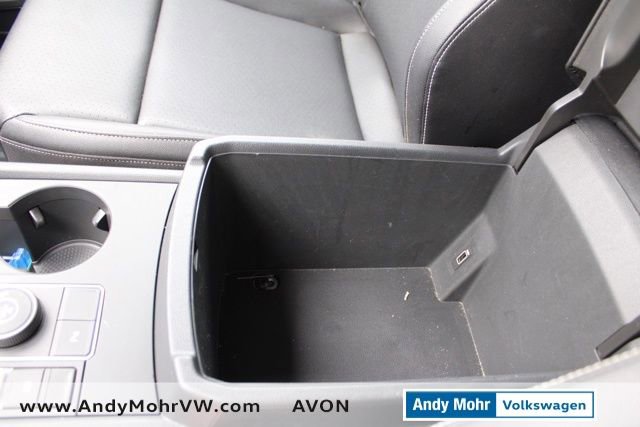 Used 2020 Volkswagen Atlas Cross Sport SE w/ Towing Package image 46