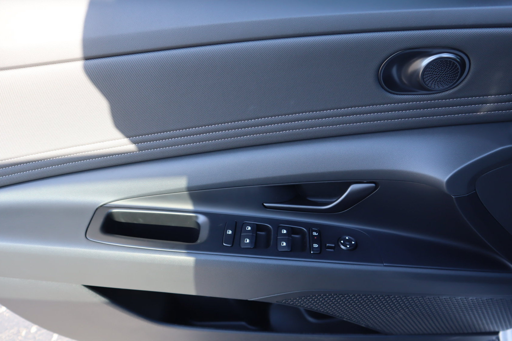 New 2026 Hyundai Elantra SEL Sport FWD image 22