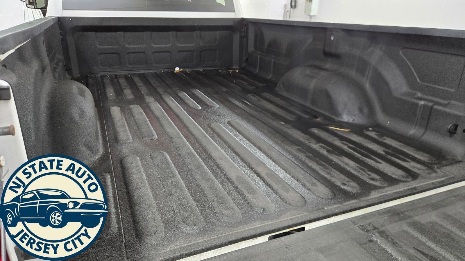 Used 2018 RAM 2500 Tradesman w/ Chrome Appearance Group image 28