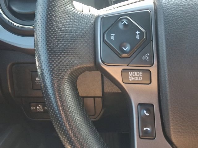Used 2022 Toyota Tacoma TRD Off-Road w/ Technology Package AWD/4WD image 21