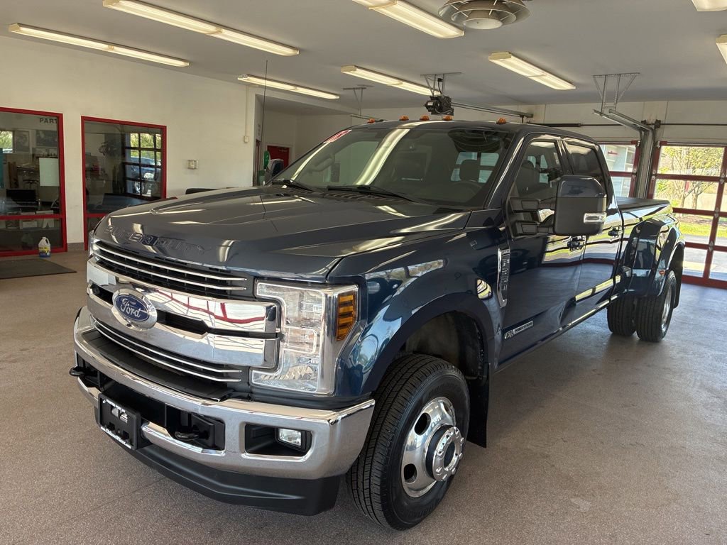 Used 2018 Ford F350 Lariat w/ Lariat Ultimate Package AWD/4WD image 3