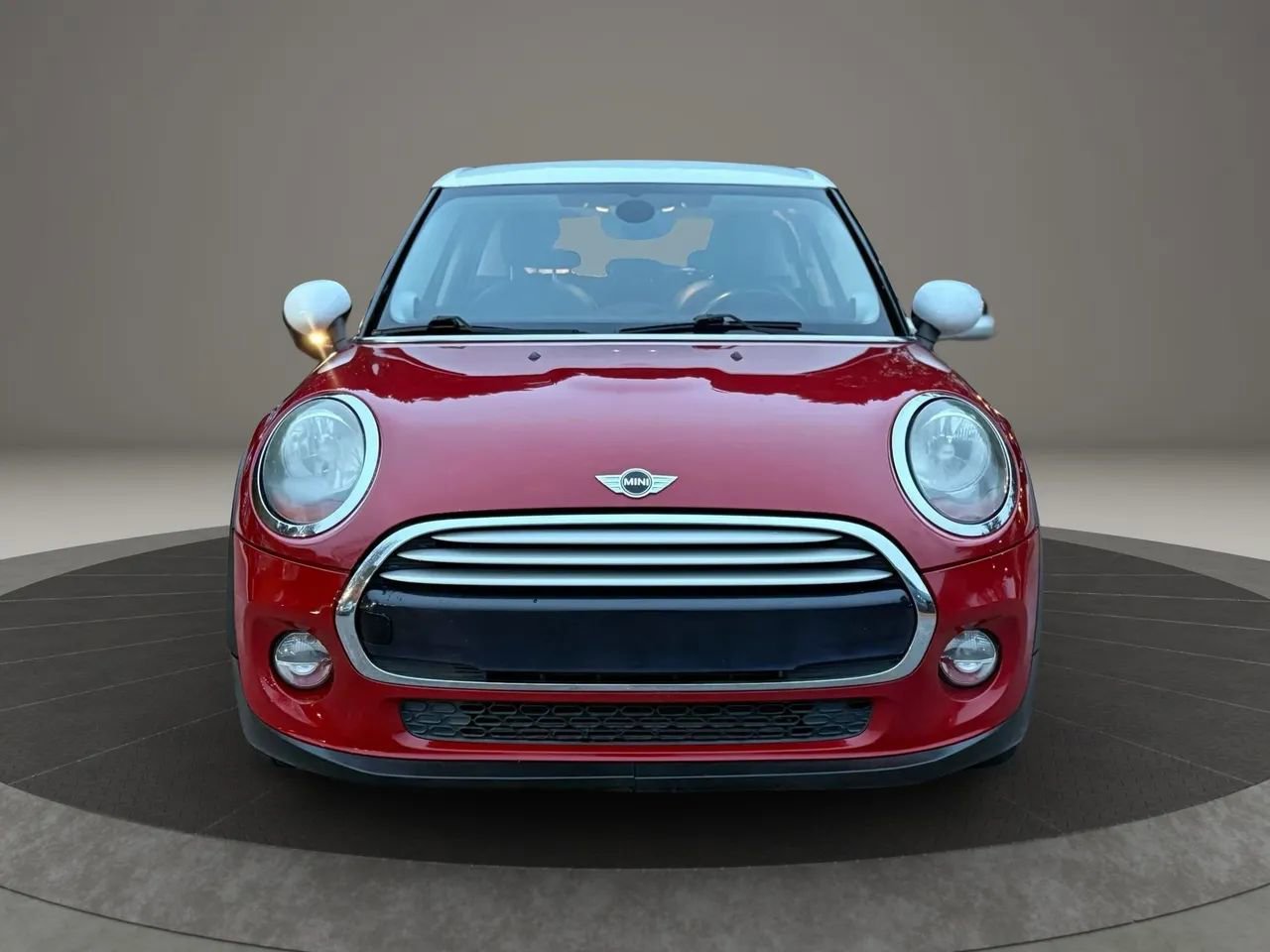 Used 2015 MINI Cooper 4-Door Hardtop image 2