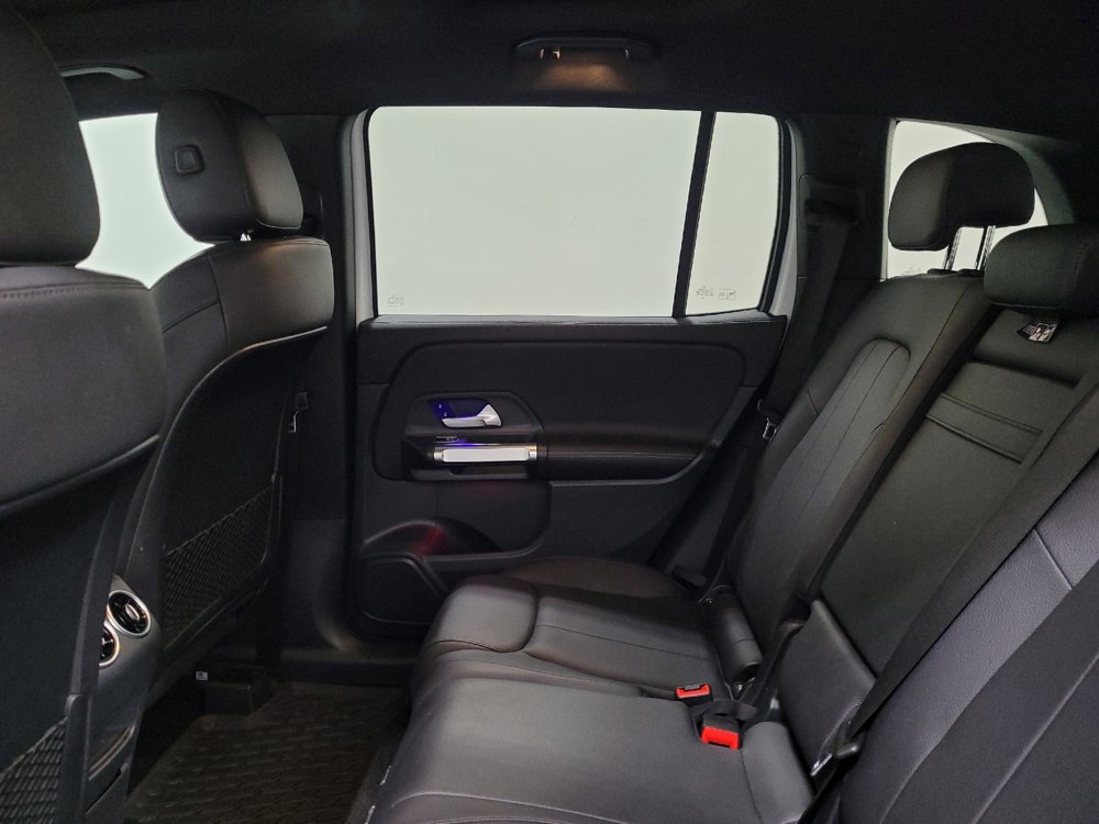 Used 2022 Mercedes-Benz GLB 250 4MATIC w/ Premium Package Lite image 18