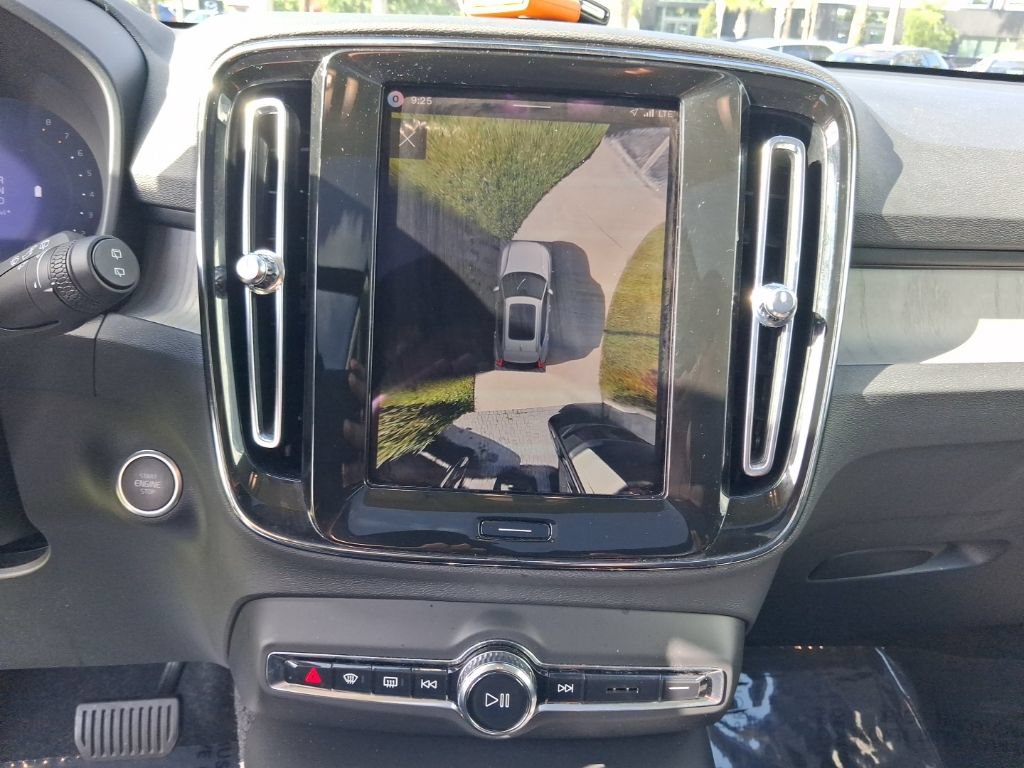 Used 2026 Volvo XC40 B5 Plus AWD/4WD image 21