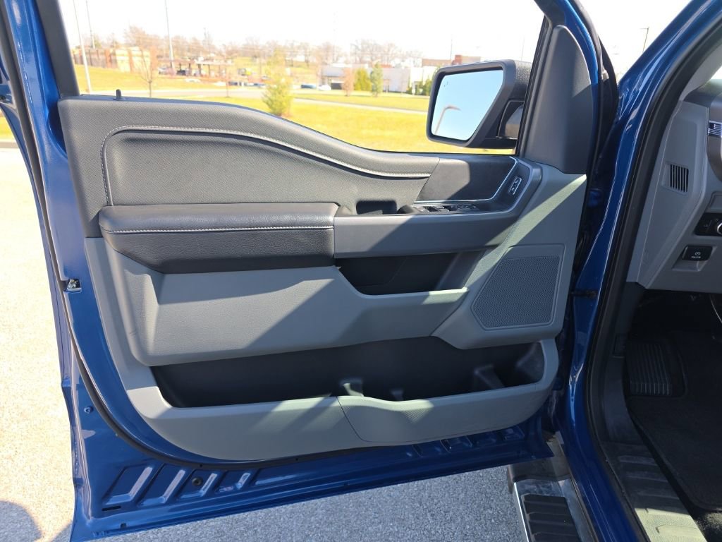 Used 2025 Ford F150 XLT w/ Equipment Group 301A Standard image 9