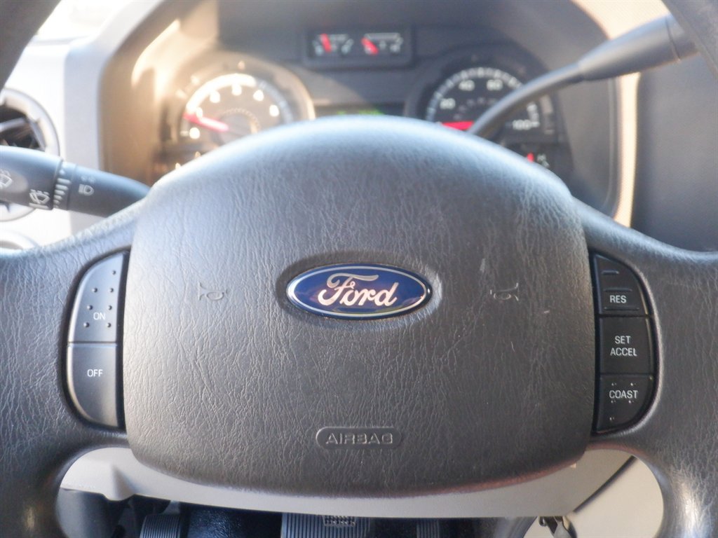 Used 2014 Ford E-250 and Econoline 250 w/ Commercial Cargo Van Package image 15