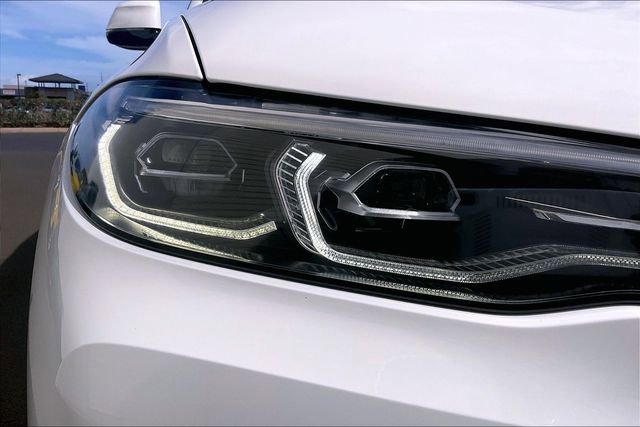 Used 2022 BMW X7 xDrive40i w/ Premium Package image 27