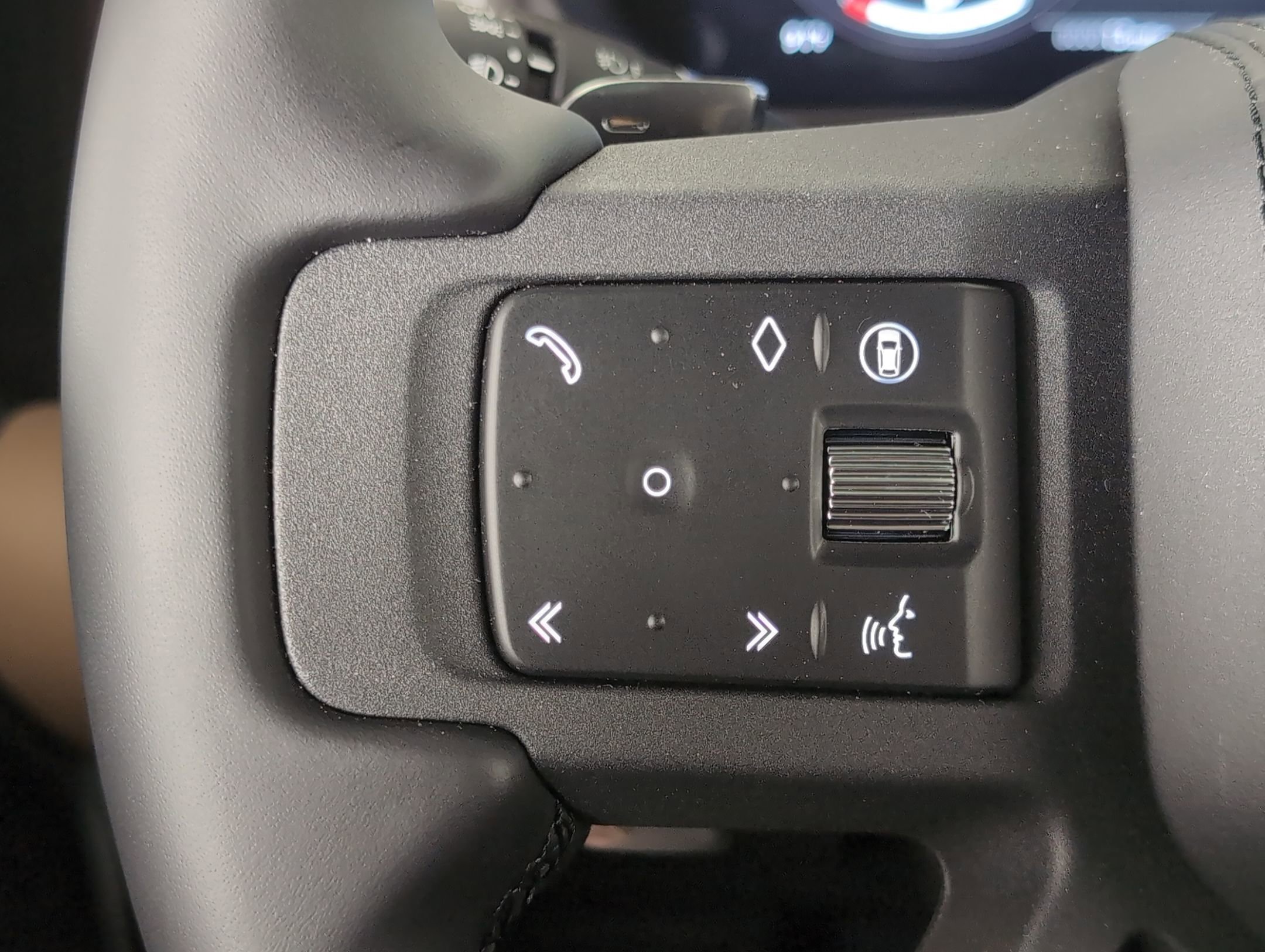New 2026 Land Rover Defender 130 V8 image 17