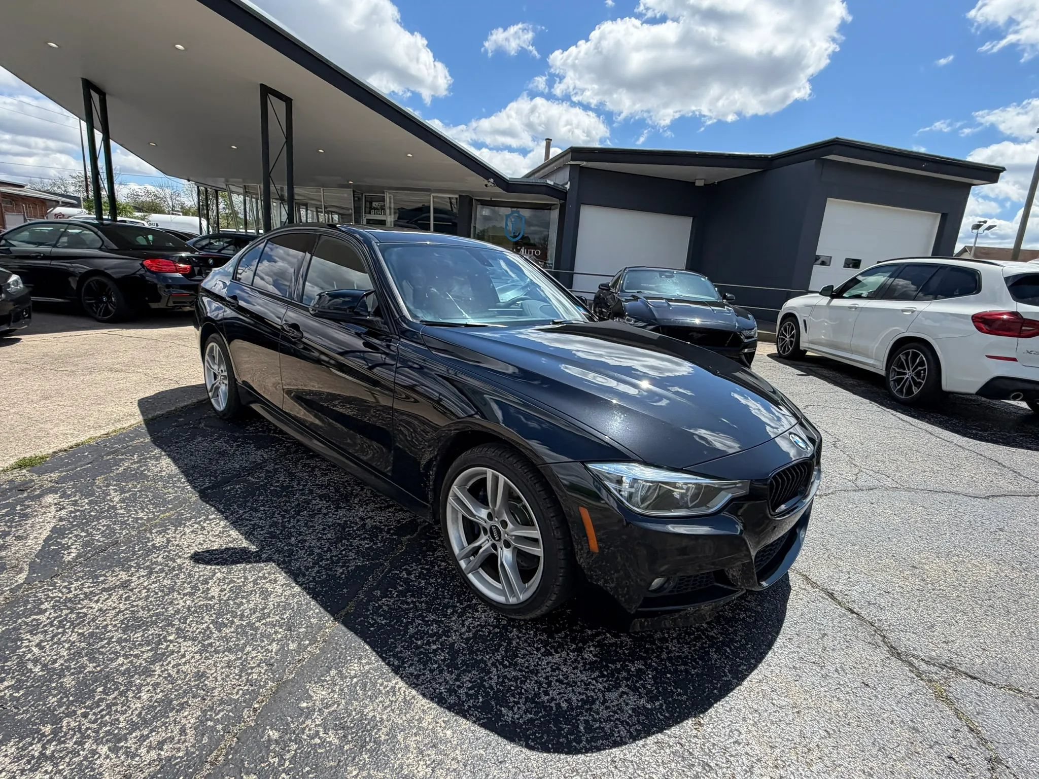 Used 2018 BMW 340i xDrive Sedan AWD/4WD image 10